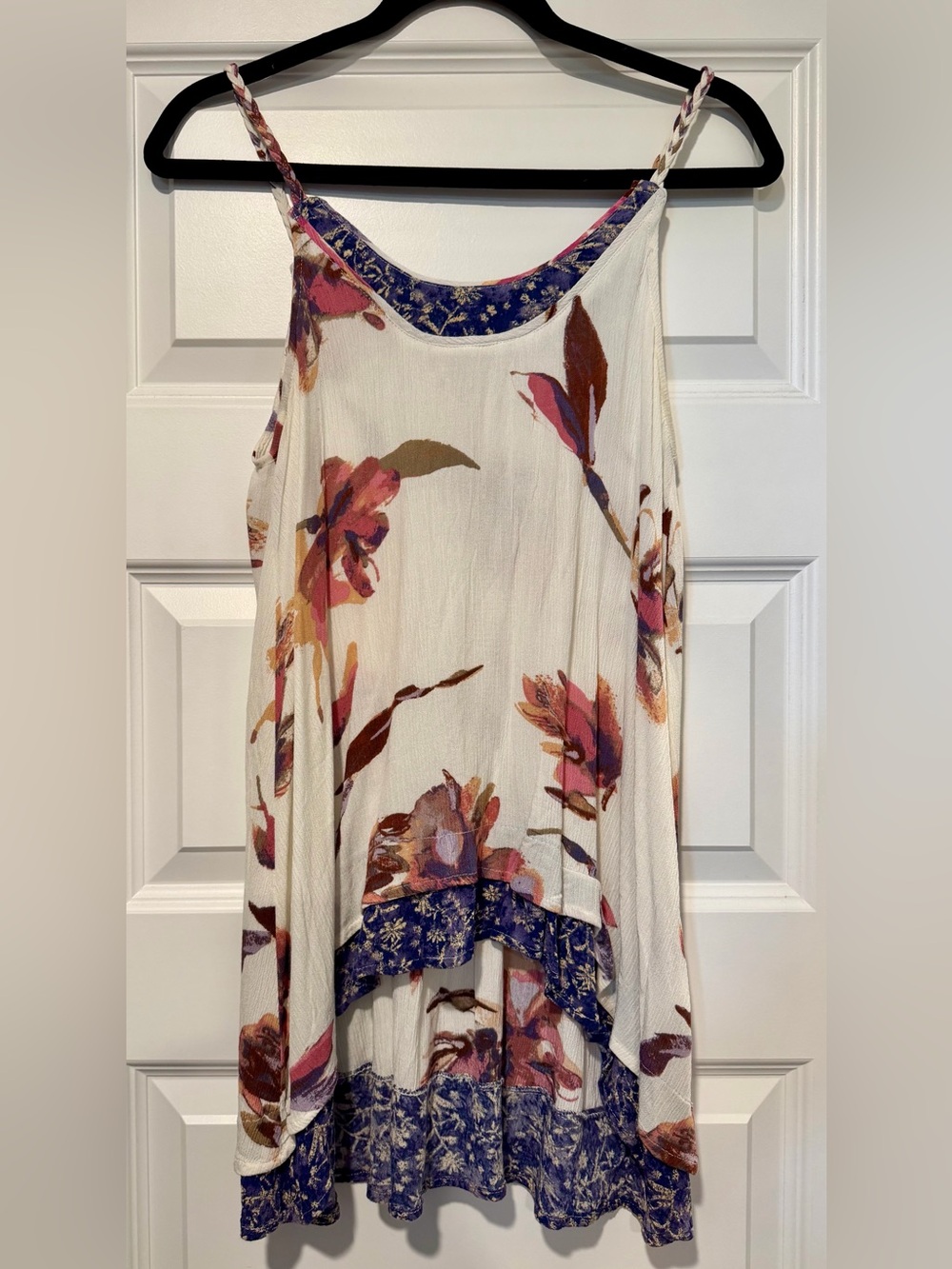 Gimmicks by BKE Floral High-Low Tiered Cami Tank Top